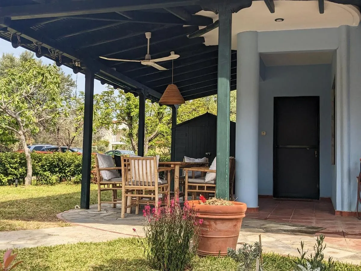 Nikiti Blue House 30M From The Beach With Sea View