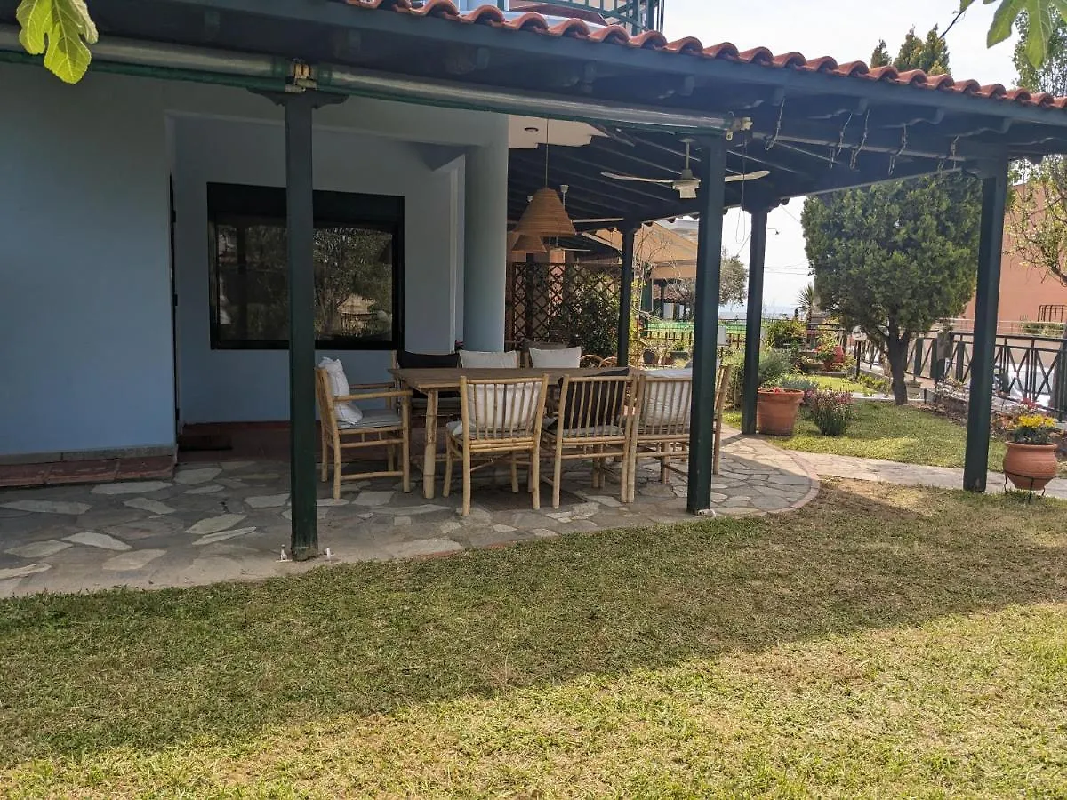 Nikiti Blue House 30M From The Beach With Sea View Grécia