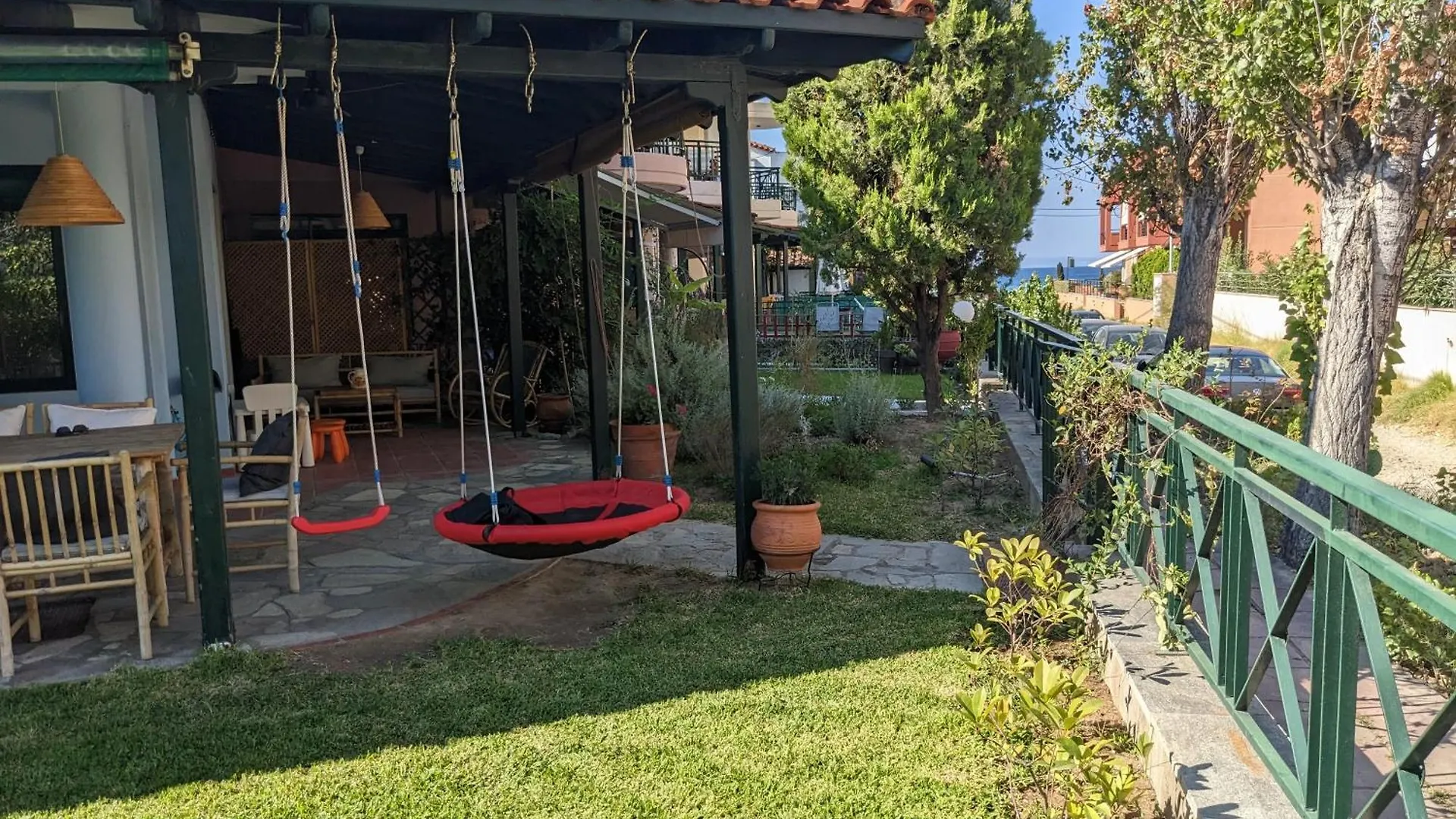 Nikiti Blue House 30M From The Beach With Sea View