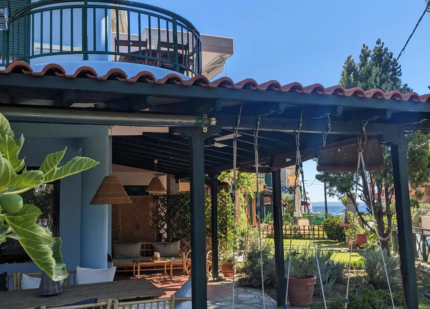 Nikiti Blue House 30M From The Beach With Sea View